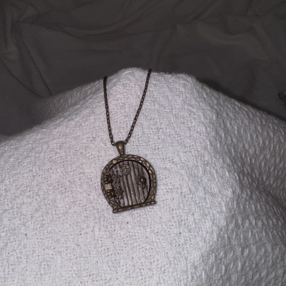 Hobbit Door Locket - Picture 5 of 6